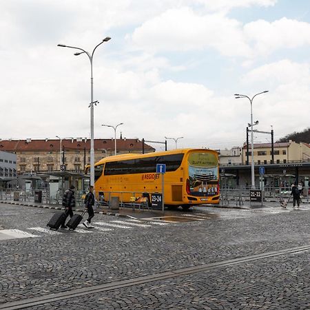 Stay2Gether Beige Nest - Metro Florenc Praha Bagian luar foto
