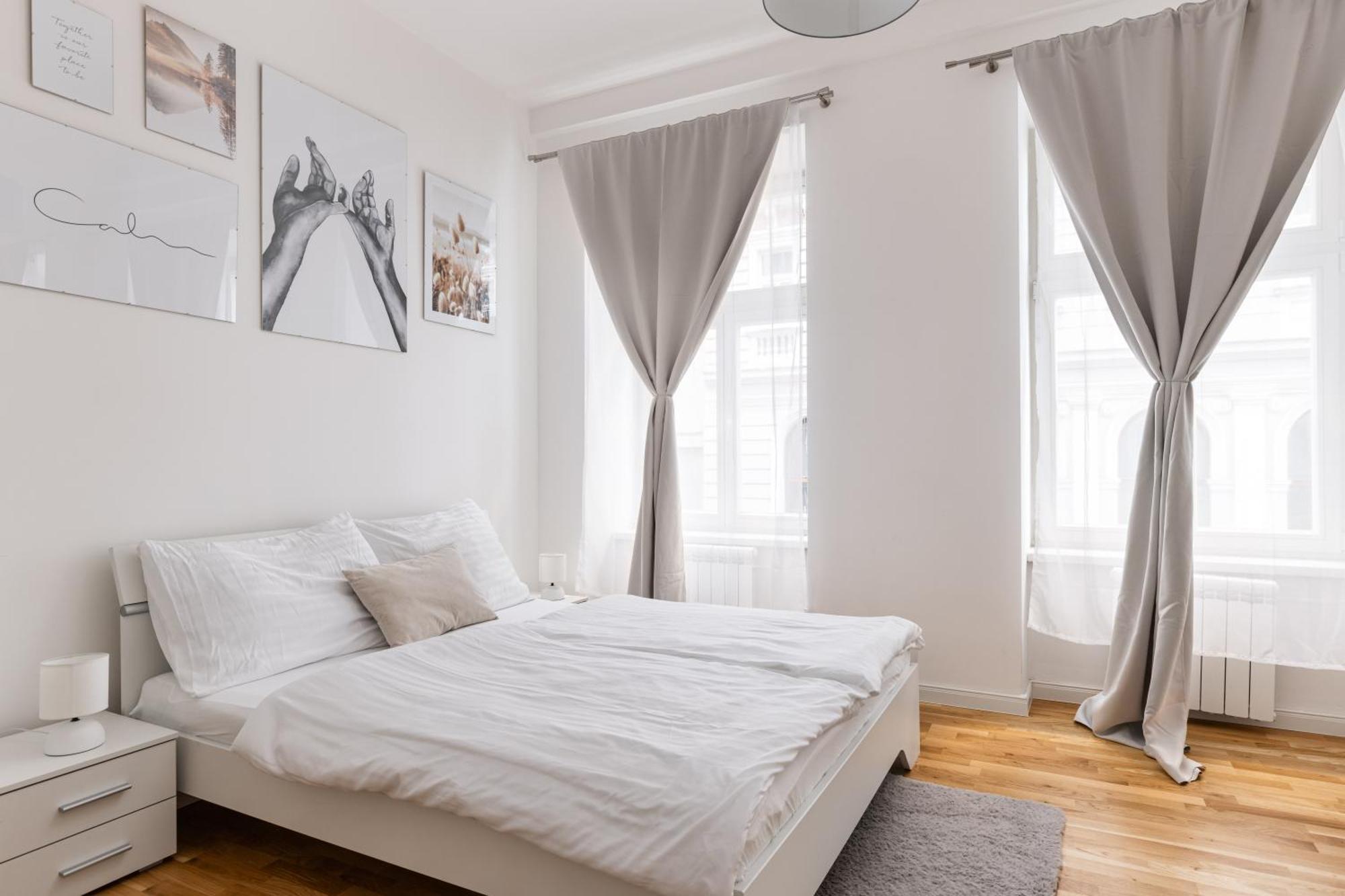 Stay2Gether Beige Nest - Metro Florenc Praha Bagian luar foto